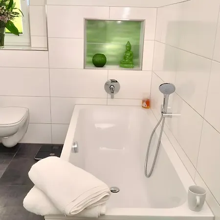 Semesterbostad Residenz Am See Fuer 18 Personen *
